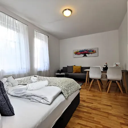 Bohnapartments Steigerwald - Natur In Der Stadt - Vollausstattung - Wlan - Gratis Parkplaetze Erfurt Exterior photo