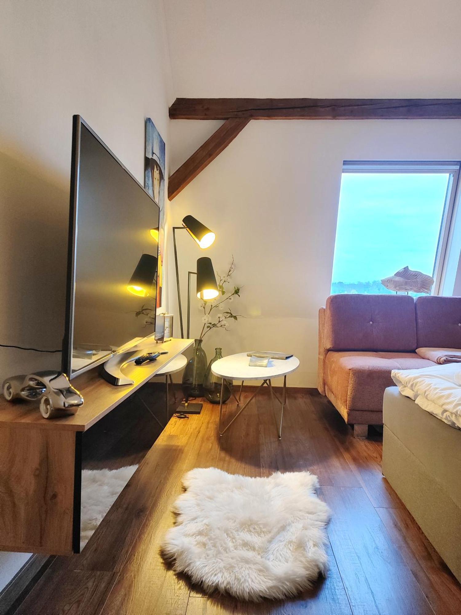 Bohnapartments Steigerwald - In Der Stadt - Vollausstattung - Wlan - Gratis Parkplaetze